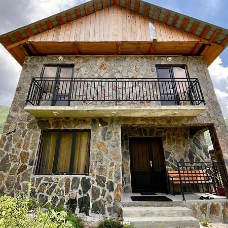 Gamarjoba Guest And Art House Hotel Ushguli Luaran gambar